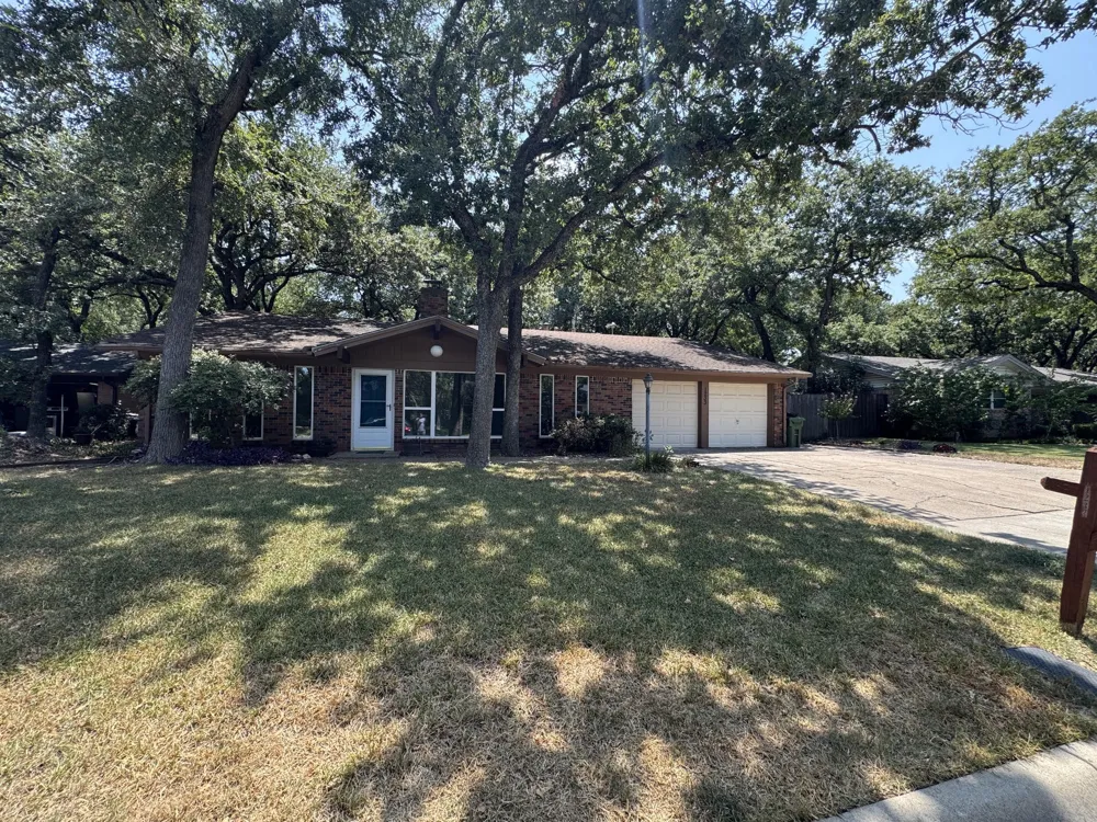 1233 Kathryn Street Hurst, TX 76053