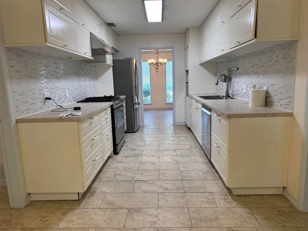 1233 Kathryn Street Hurst, TX 76053