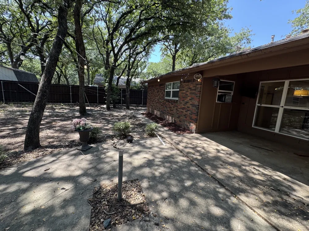 1233 Kathryn Street Hurst, TX 76053
