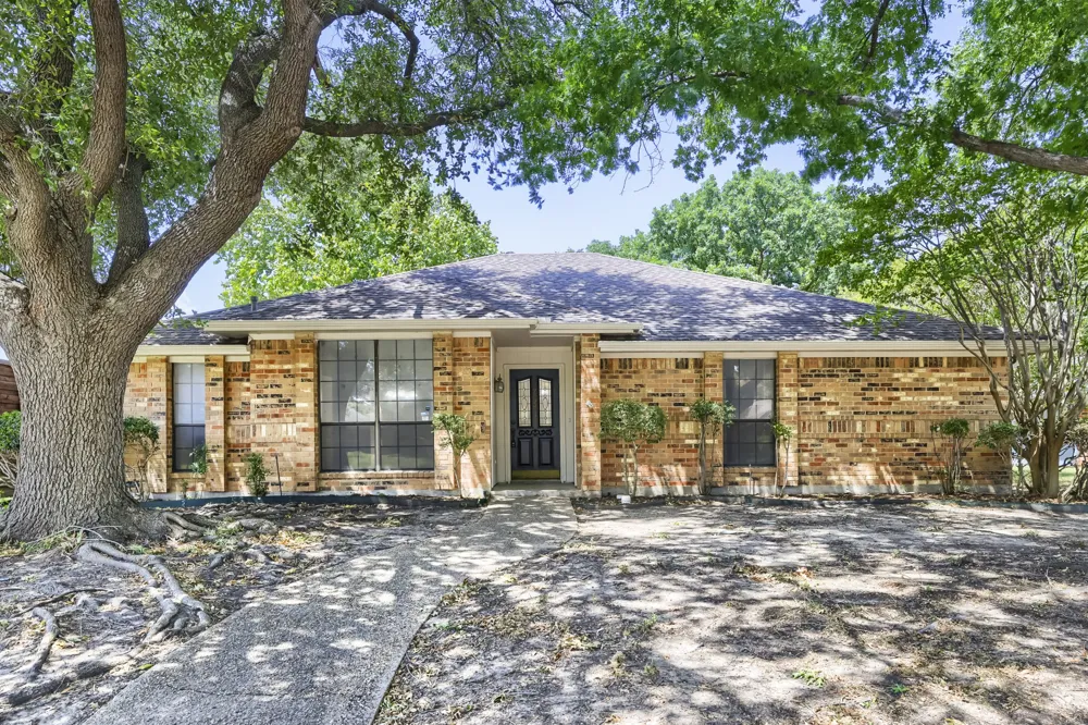 734 Swallow Drive Coppell, TX 75019