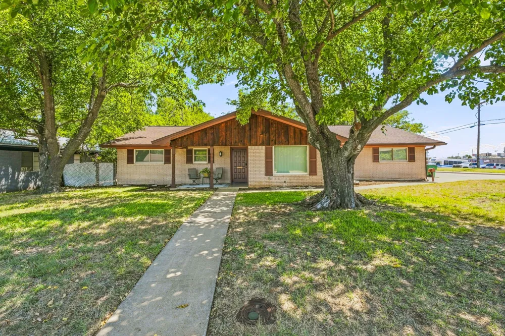 409 Charlotte Stephenville, TX 76401
