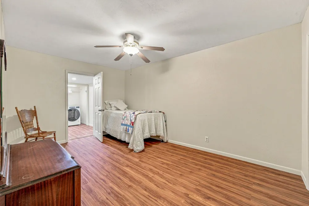 409 Charlotte Stephenville, TX 76401