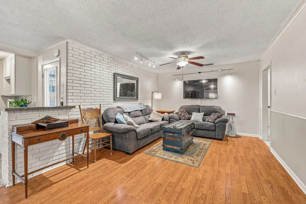 409 Charlotte Stephenville, TX 76401
