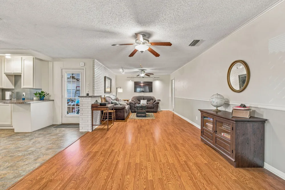 409 Charlotte Stephenville, TX 76401