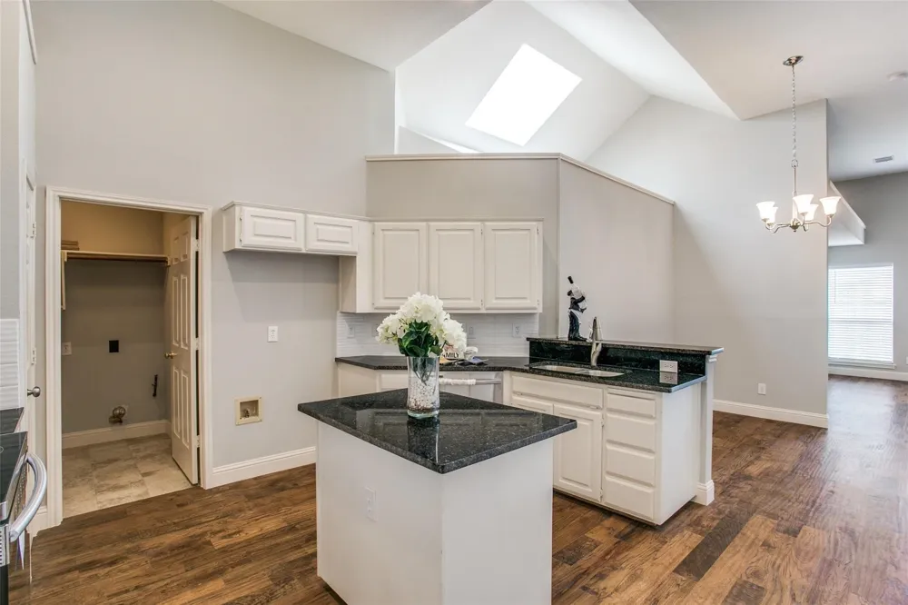 2103 Amherst Drive Lewisville, TX 75067