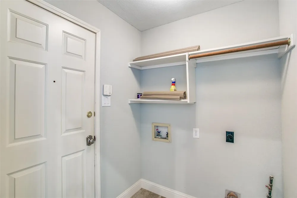 2103 Amherst Drive Lewisville, TX 75067