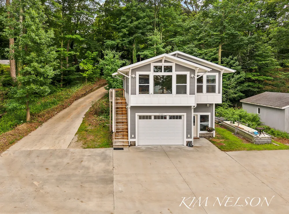 5768 South Shore Drive Whitehall, MI 49461