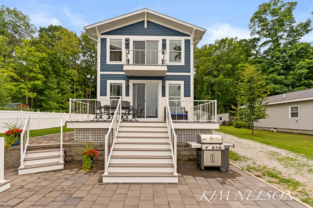 5768 South Shore Drive Whitehall, MI 49461