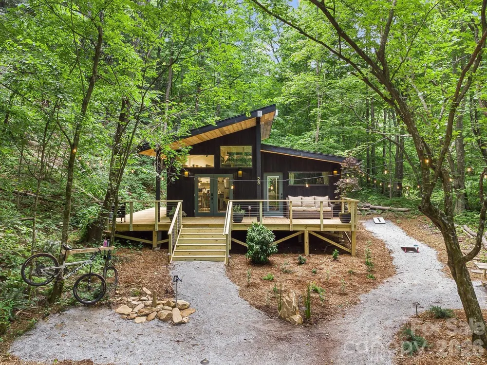 317 Twinbrook Lane Maggie Valley, NC 28751