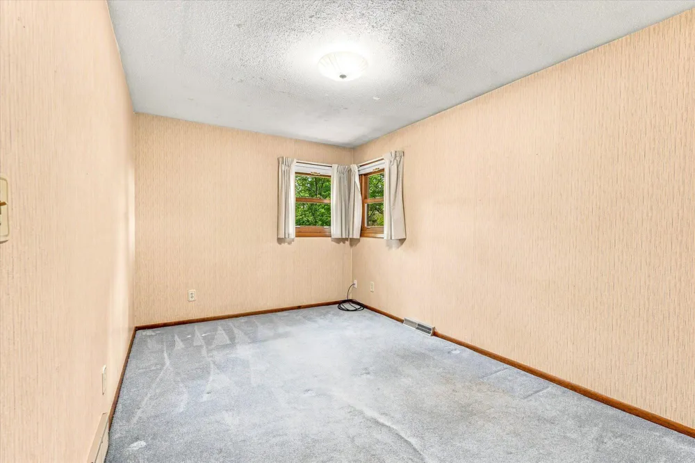 6370 County Road 5 NW Isanti, MN 55040