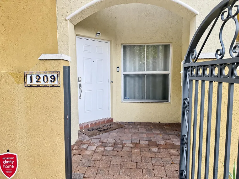 2851 W PROSPECT ROAD #1209 Tamarac, FL 33309