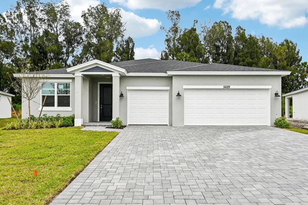 5629 Hampton Park Circle Vero Beach, FL 32966