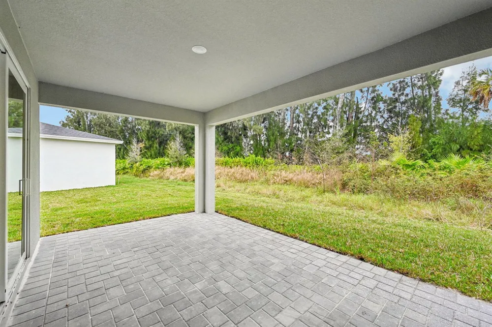 5629 Hampton Park Circle Vero Beach, FL 32966