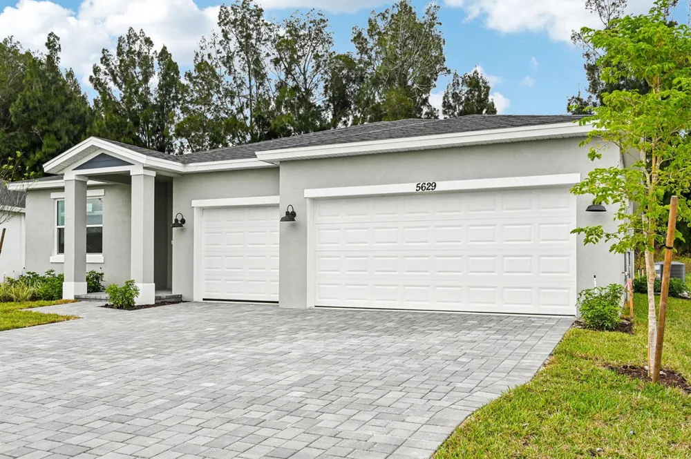 5629 Hampton Park Circle Vero Beach, FL 32966