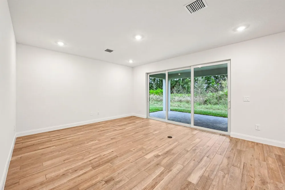 5629 Hampton Park Circle Vero Beach, FL 32966