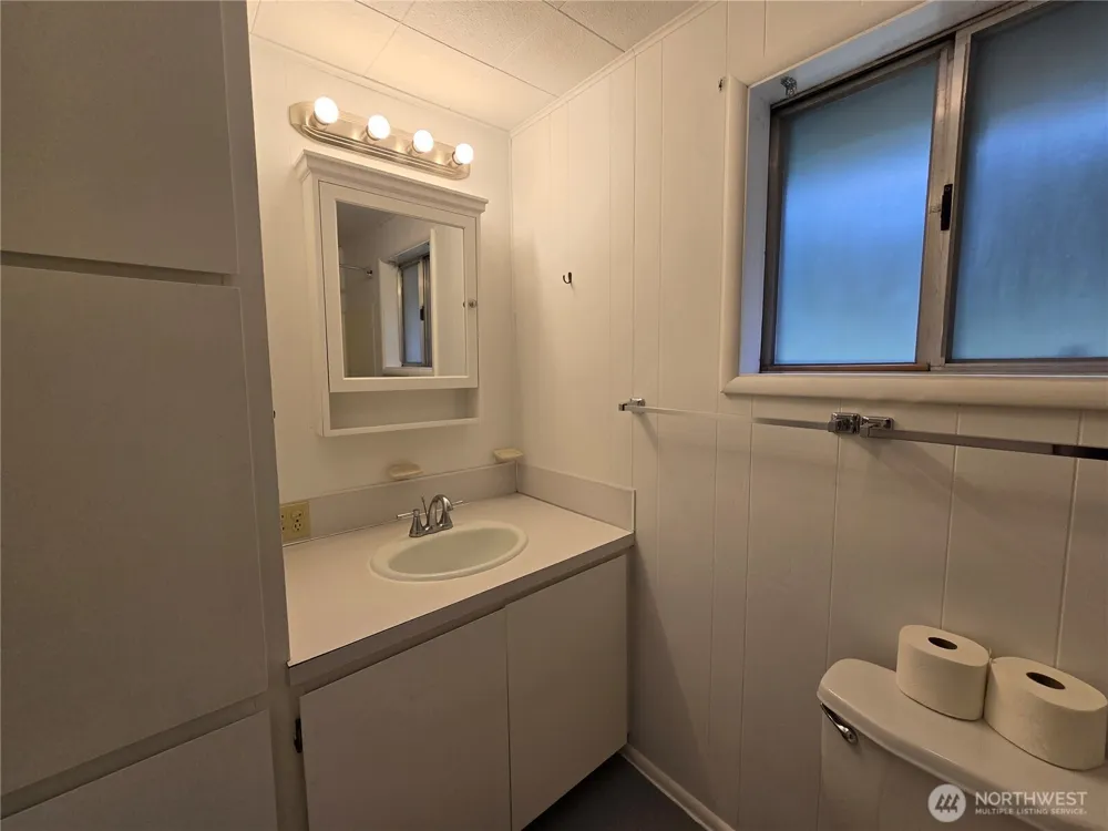 162 South Bank Road Elma, WA 98541