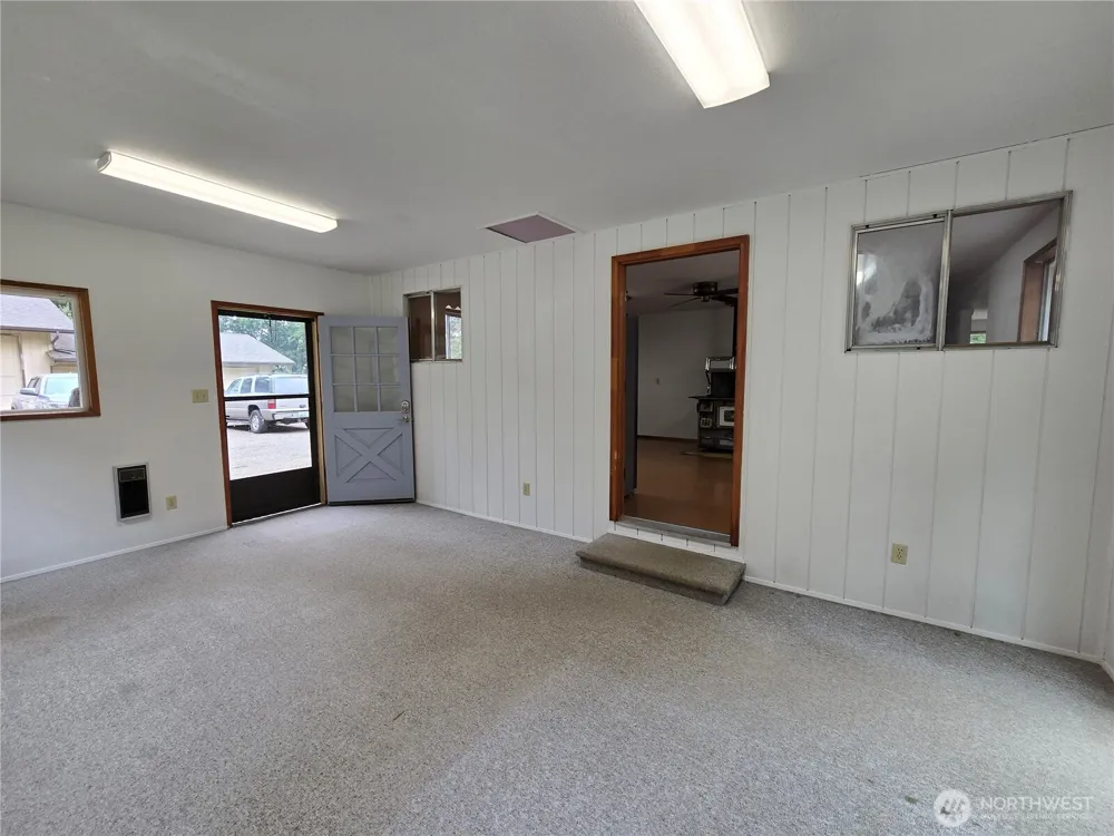 162 South Bank Road Elma, WA 98541