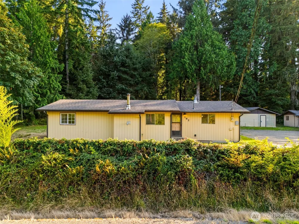 162 South Bank Road Elma, WA 98541