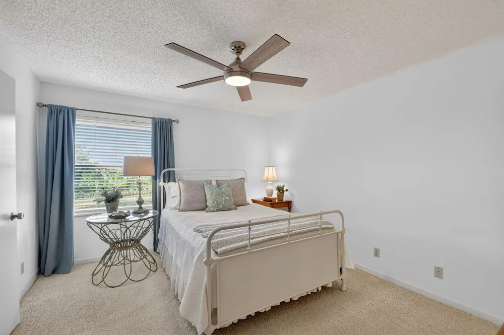 4542 Lucerne Lakes Boulevard E #202 Lake Worth, FL 33467