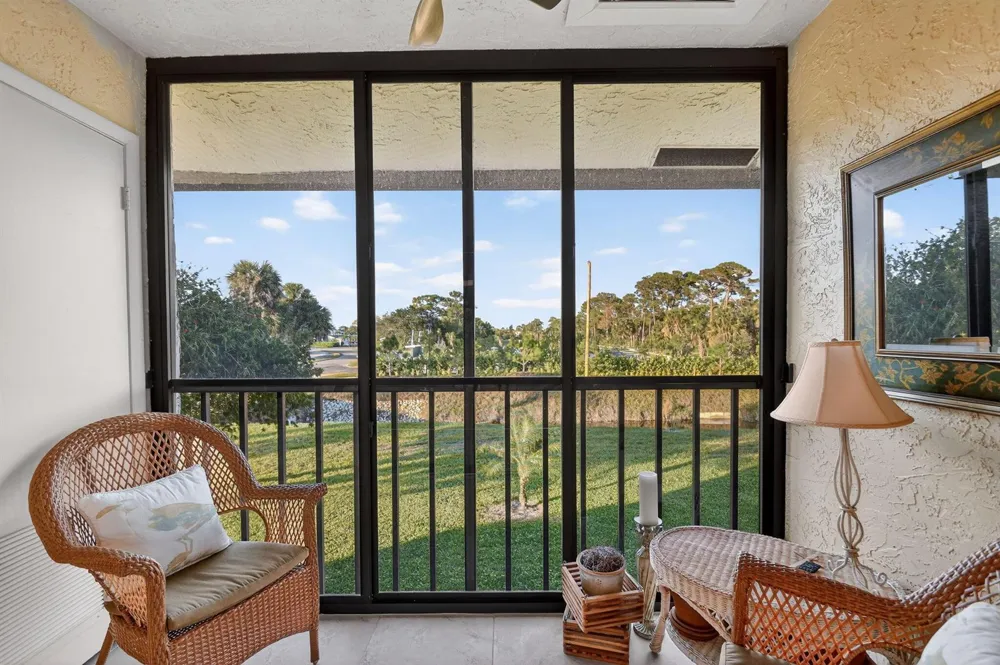 4542 Lucerne Lakes Boulevard E #202 Lake Worth, FL 33467