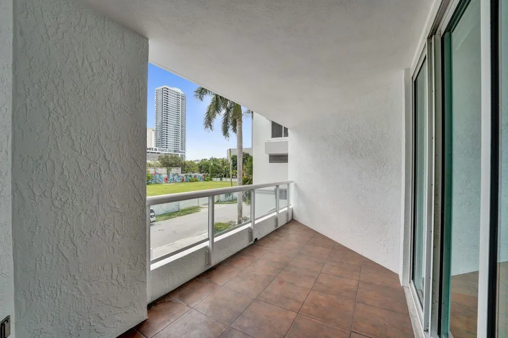 401 SW 4TH AVENUE #203 Fort Lauderdale, FL 33315