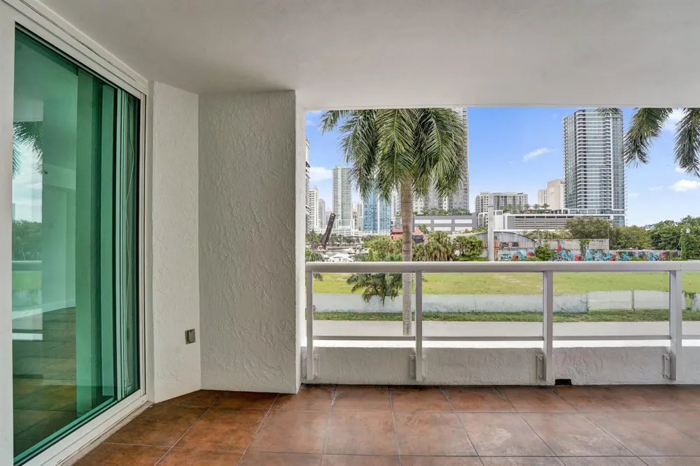 401 SW 4TH AVENUE #203 Fort Lauderdale, FL 33315