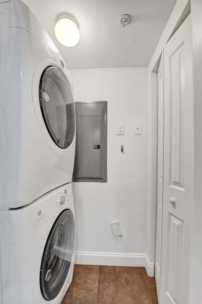 401 SW 4TH AVENUE #203 Fort Lauderdale, FL 33315