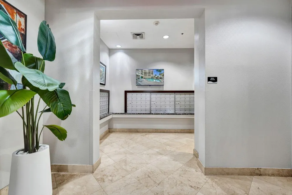 401 SW 4TH AVENUE #203 Fort Lauderdale, FL 33315