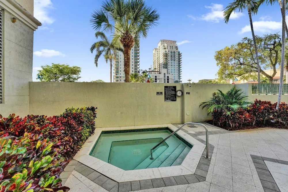 401 SW 4TH AVENUE #203 Fort Lauderdale, FL 33315