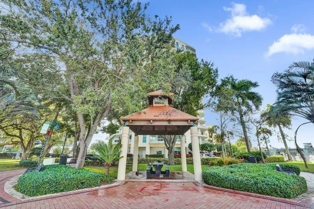 401 SW 4TH AVENUE #203 Fort Lauderdale, FL 33315