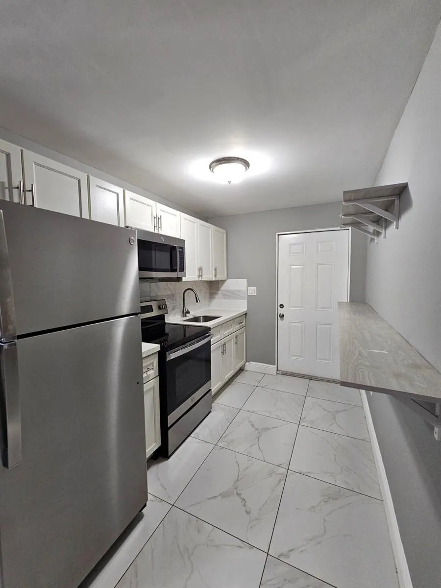 933 W 7th Street #A Riviera Beach, FL 33404