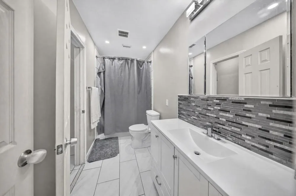 2251 SW 67TH WAY NE Miramar, FL 33023