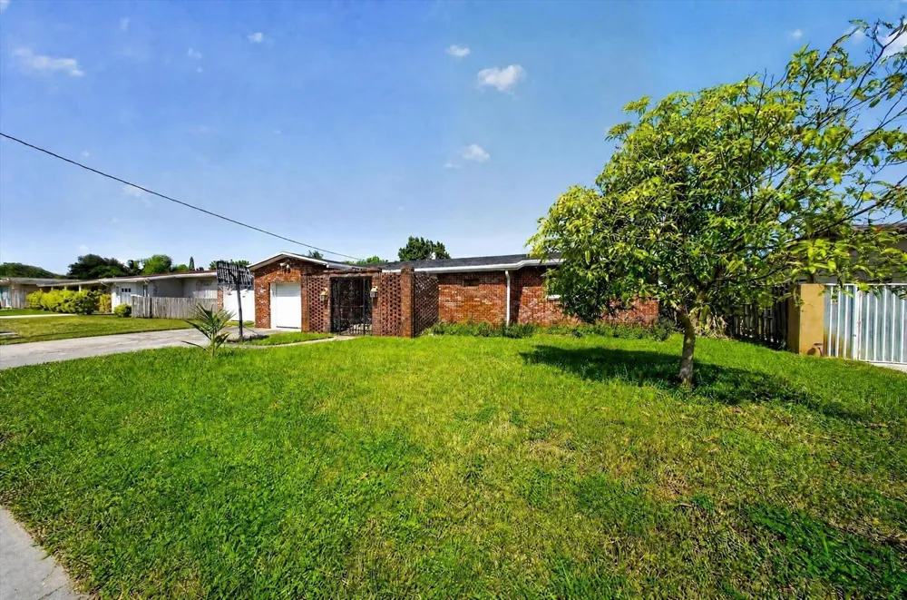 2251 SW 67TH WAY NE Miramar, FL 33023