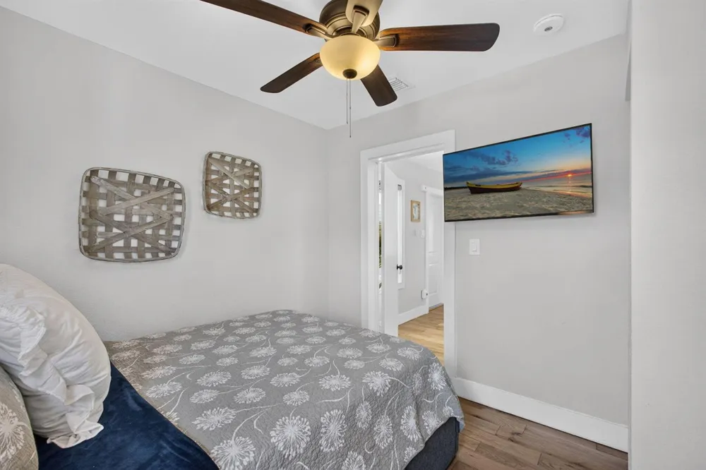 1305 Palmway 