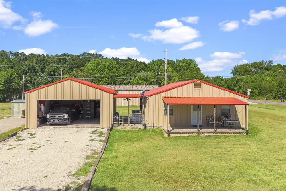 9989 Polecat Avenue Kingston, OK 73439