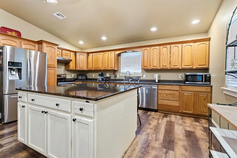 9989 Polecat Avenue Kingston, OK 73439