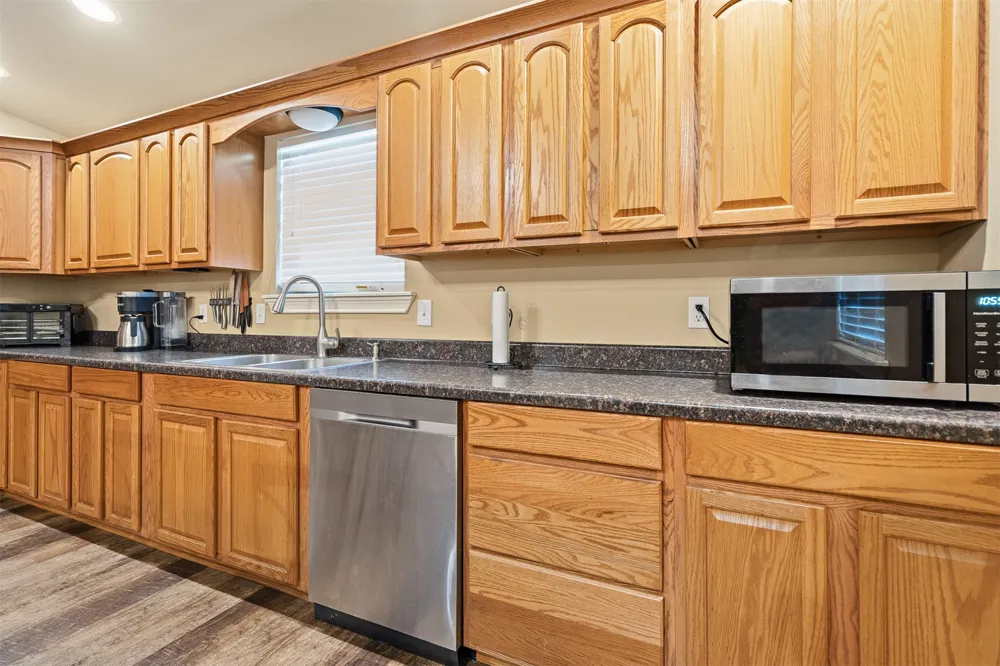 9989 Polecat Avenue Kingston, OK 73439
