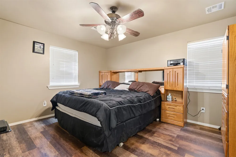 9989 Polecat Avenue Kingston, OK 73439