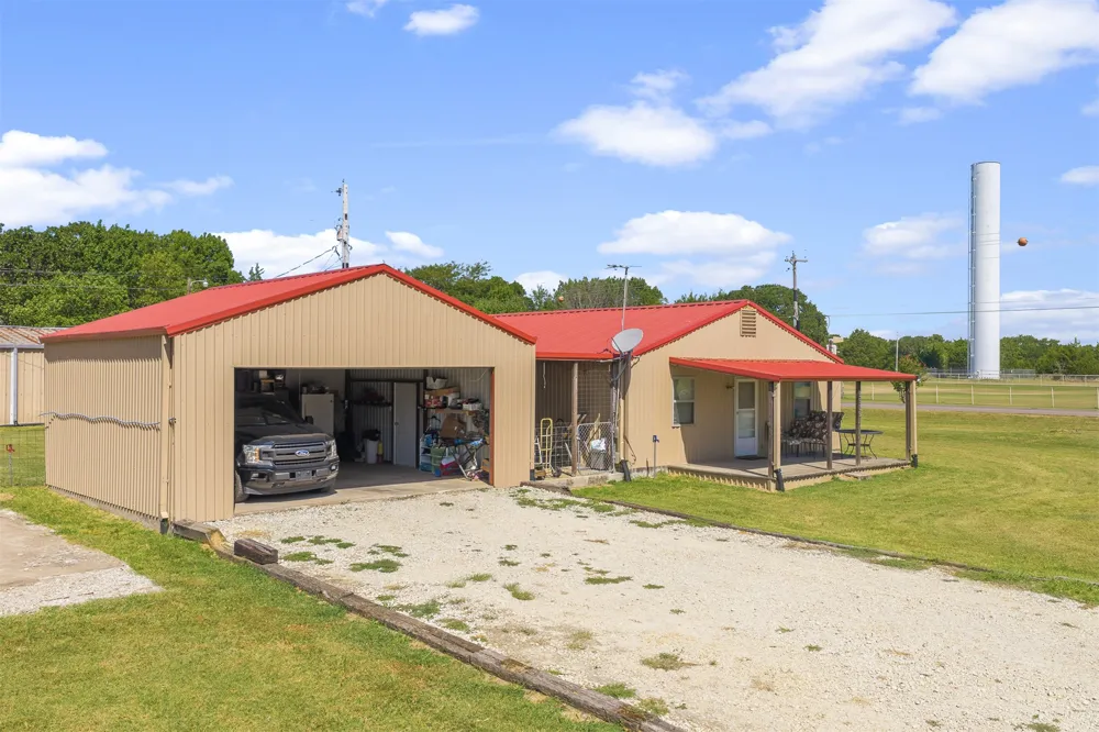 9989 Polecat Avenue Kingston, OK 73439