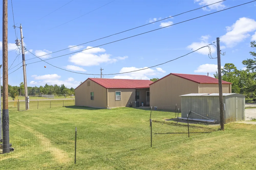 9989 Polecat Avenue Kingston, OK 73439