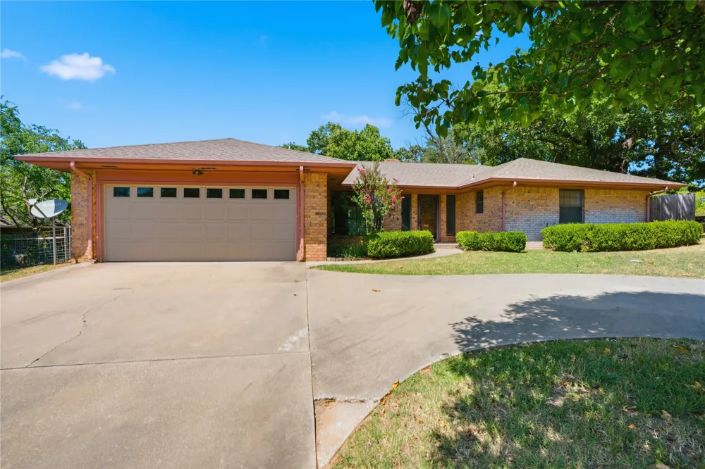 2516 Timber Terrace Ada, OK 74820