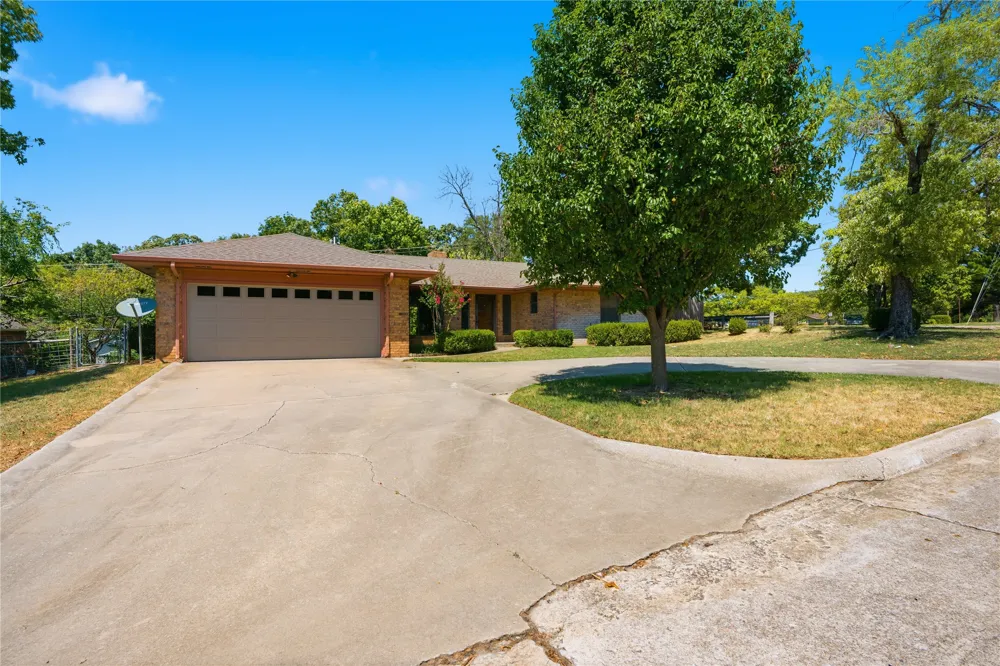 2516 Timber Terrace Ada, OK 74820
