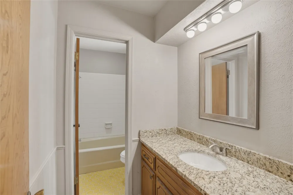 2516 Timber Terrace Ada, OK 74820
