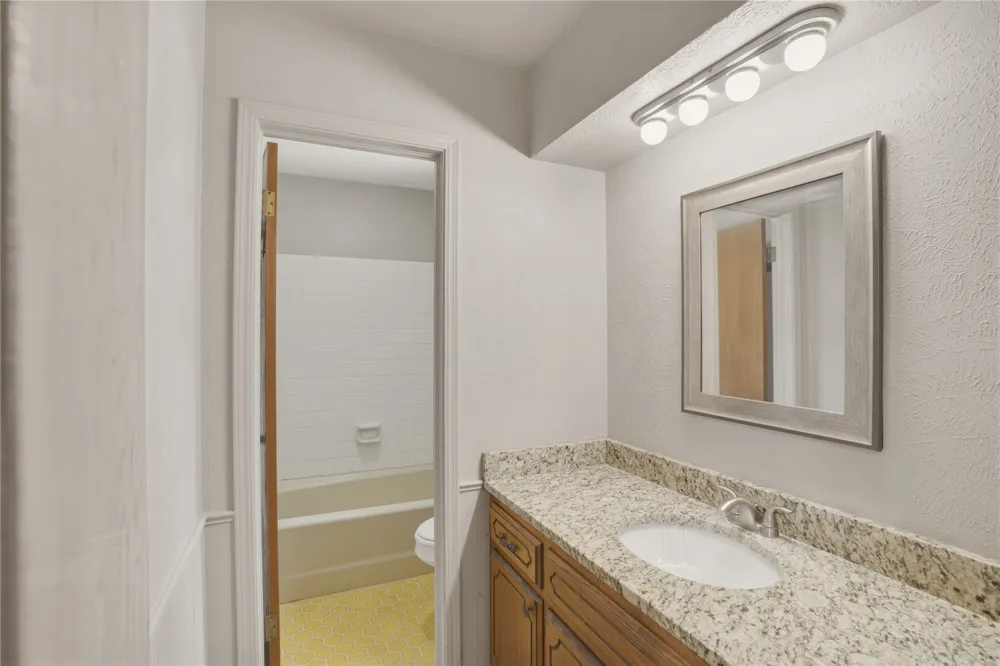 2516 Timber Terrace Ada, OK 74820