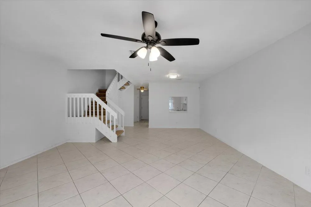 4718 NW 82nd Avenue #1706 Lauderhill, FL 33351