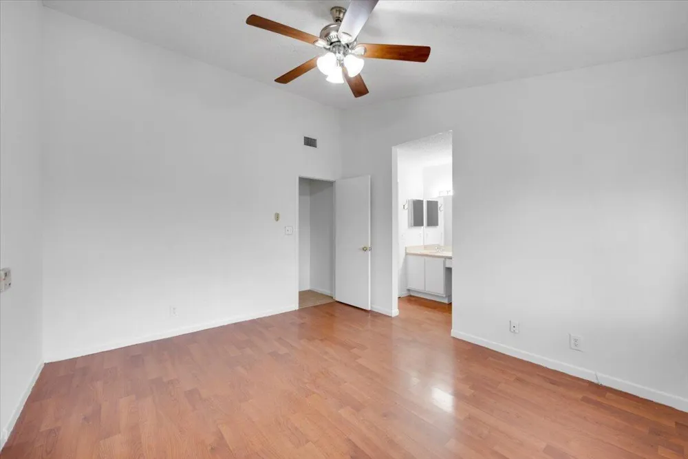 4718 NW 82nd Avenue #1706 Lauderhill, FL 33351