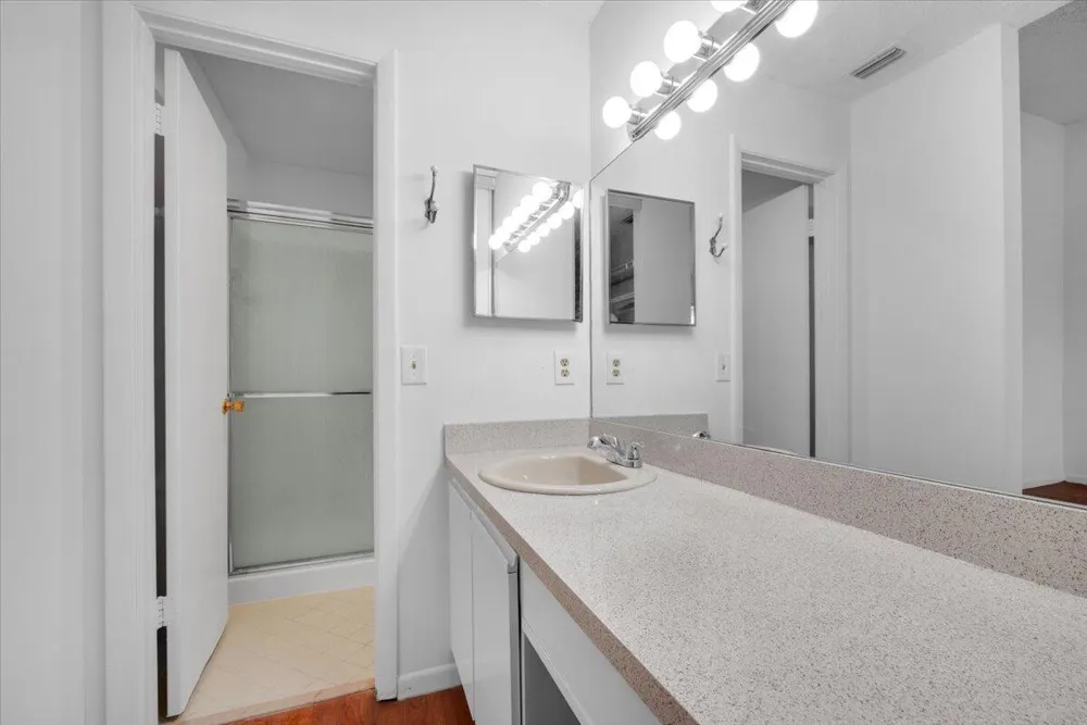 4718 NW 82nd Avenue #1706 Lauderhill, FL 33351