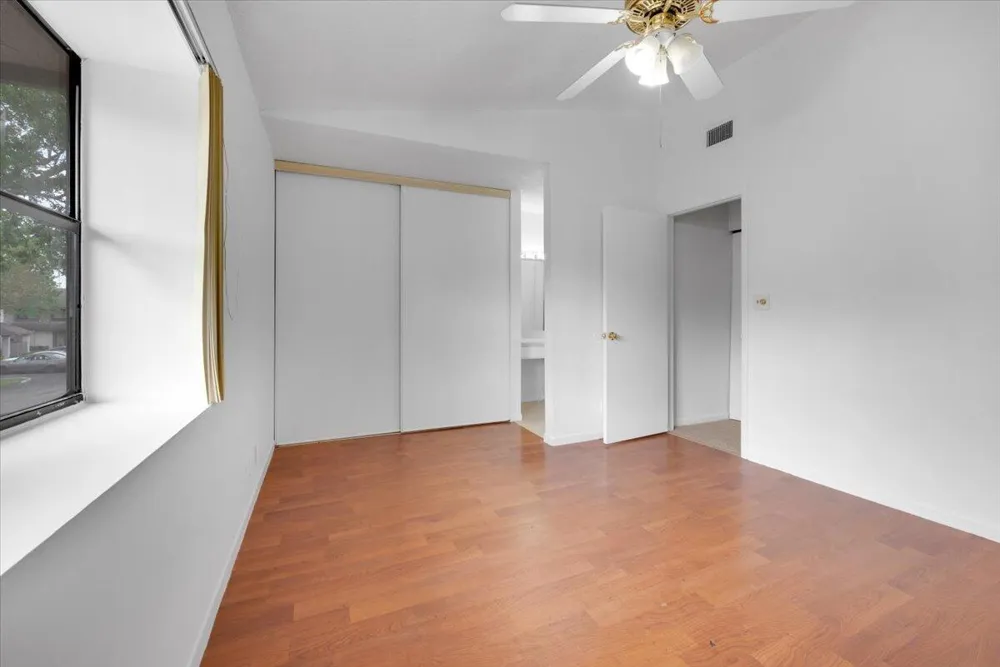 4718 NW 82nd Avenue #1706 Lauderhill, FL 33351