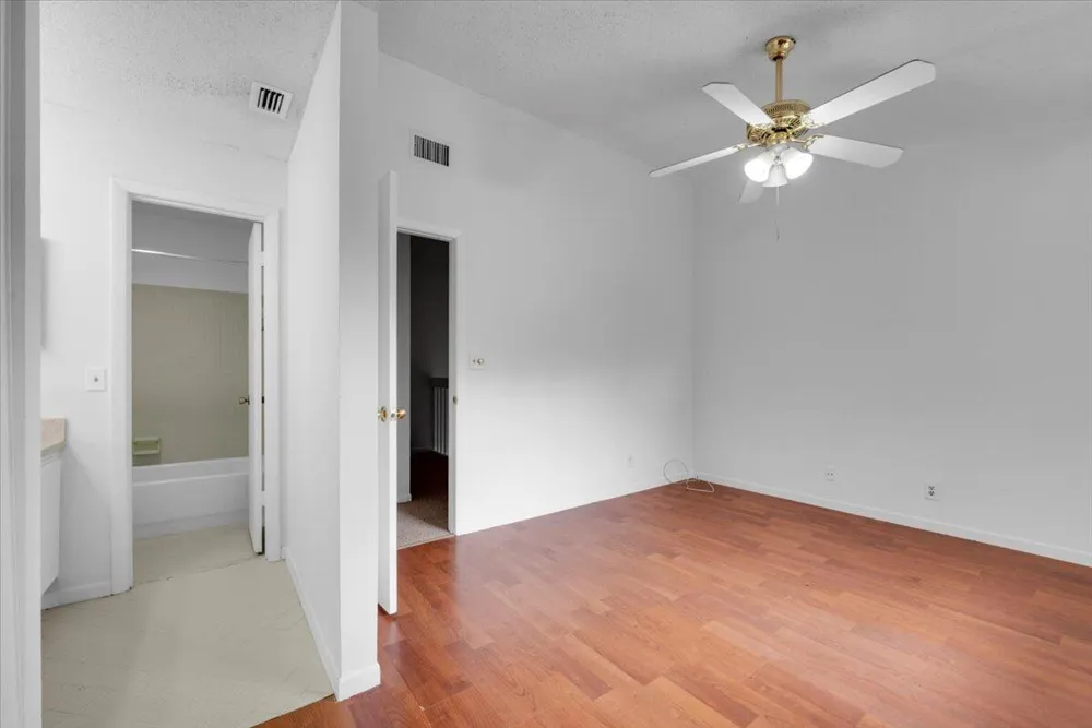 4718 NW 82nd Avenue #1706 Lauderhill, FL 33351