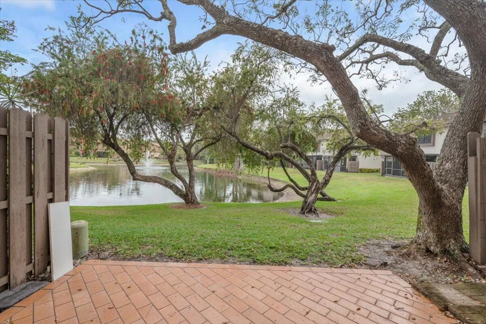 4718 NW 82nd Avenue #1706 Lauderhill, FL 33351